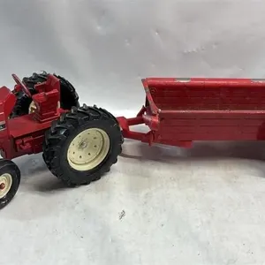 Vintage Ertl Diecast tractor manure spreader toy