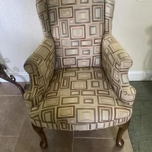 Wing back wooden leg chair