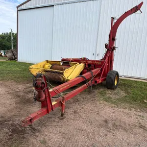 New Holland 870 pull type forage harvester