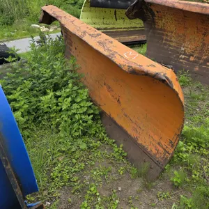 (#13) 11' One-Way Snow Plow w/ Mounting Frame