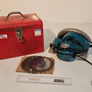 Makita Circ Saw w/Saw Blades & Mastercraft Tool/Carry Box