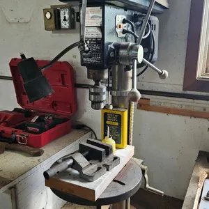 Drill Press: Solidcraft 12spd : 120v : Model KFF-16 : c/w Drill Press Vise & Cutting Fluid