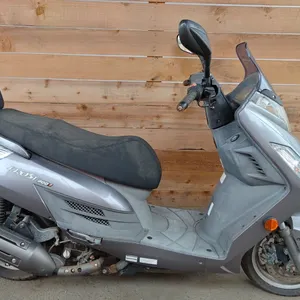 2009 KYMCO FROST 200I, OPEN SCOOTER GREY, VIN RFBT9H15X9B280106,