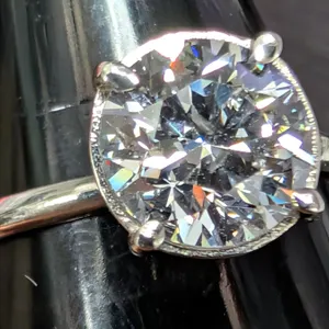 10K(1.6G), LAB DIAMOND (1.54CT) RING, SIZE 6.5, APPRAISED INSURANCE VALUE $2520