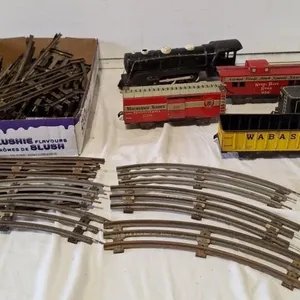 4 Marx pressed steel train cars, Mar toys engine,