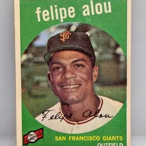 1959 Topps #102 Felipe Alou Rookie Giants Creases