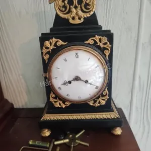 French shelf clock