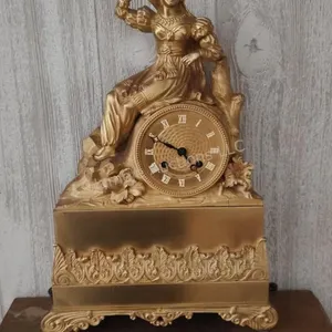 CW art deco shelf clock with shelf