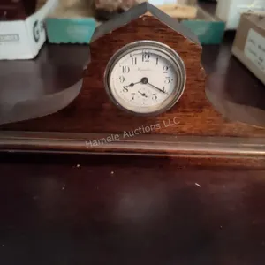 Ingraham small mantle clock