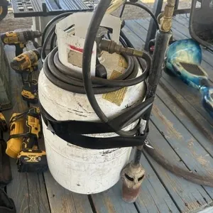 30lb PROPANE TANK W/ TIGER TORCH