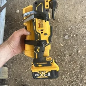 DEWALT 20V BRUSHLESS OSCELATING TOOL
