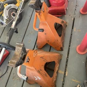 (2) ORANGE JACK STANDS
