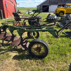 John Deere 3-14” Trailing Plow, On Rubber, Hyd Lift, (no cyl) Steel Tail Wheel