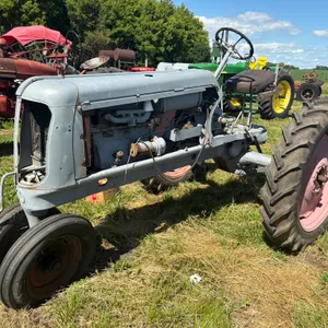 1943 Oliver 60 Row Crop Tractor, NF, New 11.2-36 Rears, on Steel Rims, 540 PTO, SN- 608253, *not run