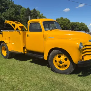 1949 Chevrolet LoadMaster Wrecker Truck, 5 Window Cab, 8.25-20 Tires, 90525 Miles Showing, 6 Cylinde