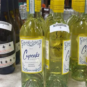(10) 2023 CUPCAKE PINOT GRIGIO 750 ML