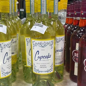 (9) 2023 CUPCAKE PINOT GRIGIO 750 ML