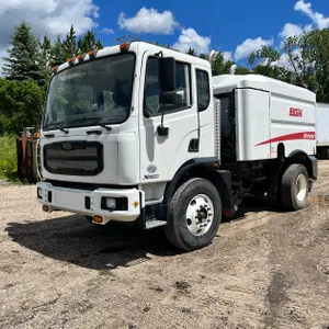 2013 Elgin Whirlwind Streetsweeper