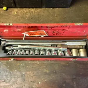 Breaker Bar and Sockets