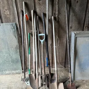 (12) Garden Tools