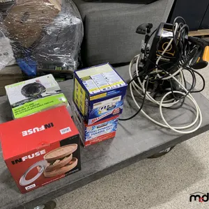 Spyder Electric Pressure Washer, (2) Laundry Boost, Bamboo Steamer Set and Snow Tube
 UNRESERVED