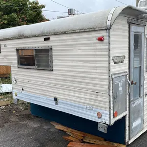 VANGUARD TRUCK CAMPER MODEL P-8RF WITH PROPANE HEATER (1 LEG BROKEN, ALL LEGS DETACHED,