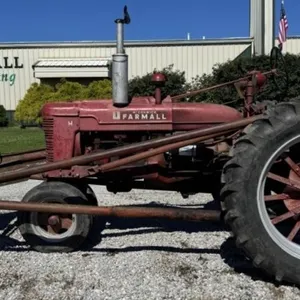 IH Farmall H Tractor