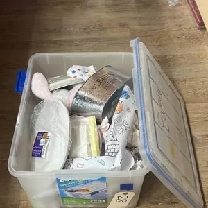 Assorted Easter D�cor in Plastic Bin w/Lid