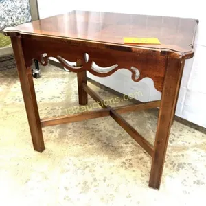 ANTIQUE LAMP / END TABLE