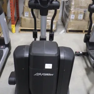 Life Fitness 95XS Elliptical ***will require 2-3 people to move & load*** Life Fitness   95XS   ASX1