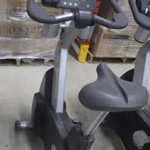 Life Fitness CLSC Exercise Bike ***will require 2-3 people to move & load*** Life Fitness   CLSC  CL