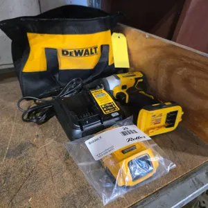 Dewalt DCF809 20V Cordless Impact Driver Kit with Battery, Charger, and Bag