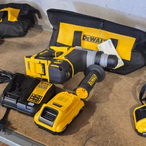 Dewalt DCH172 20V Cordless Rotary Hammer With Battery, Charger, Bag