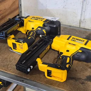 (2) Dewalt DCN920, DCN662 Cordless Nailers, 20V
