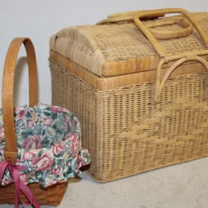 Longaberger Basket & Picnic Basket
