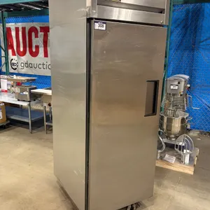 TRUE TG1R-1S 29" SINGLE SOLID DOOR STAINLESS COOLER
