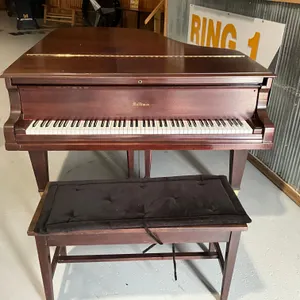 BALDWIN BABY GRAND 5' WIDE 6' DEEP 40" TALL, BENCH