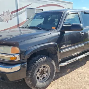 2004 GMC Sierra 2500HD SLT Crew Cab Truck - 478,000kms