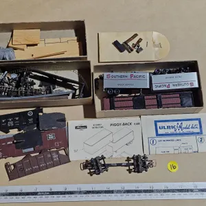 Lot of Vintage Model Train Parts