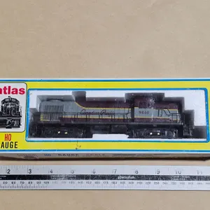 Vintage Atlas HO Scale No. 8013 RS-3 Diesel Engine CP Rail #8446 w/ Box