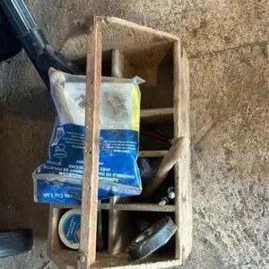 Tool tote and tools