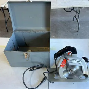 Black&Decker 7.25in Deluxe Saw with case