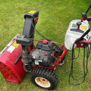 26in Snow Blower - runs great