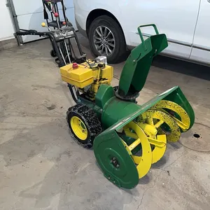 John Derere 1032 32" walk-behind snowblower