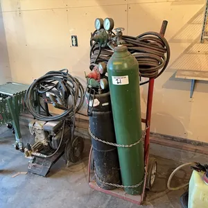 Acetylene torch cart w/ Smith torch & regulator (Tanks Not Included)