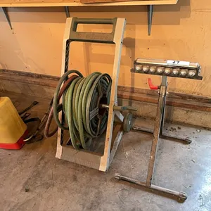 Roller stand & garden hose reel