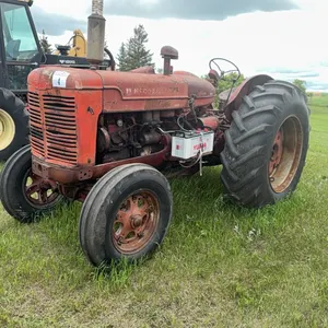 MCCORMICK - DEERING WD9 2WD TRACTOR