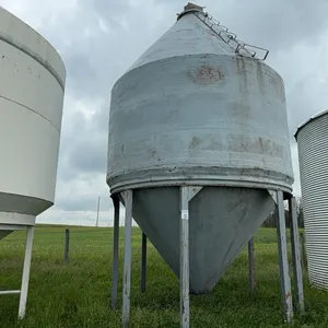 1000 BUSHEL FIBREGLASS FERTILIZER BIN