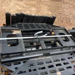 Skidsteer Pallet Forks - Black