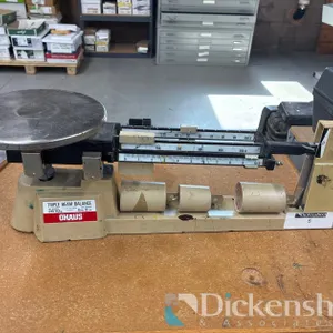 OHAUS TRIPLE BEAM BALANCE SCALE